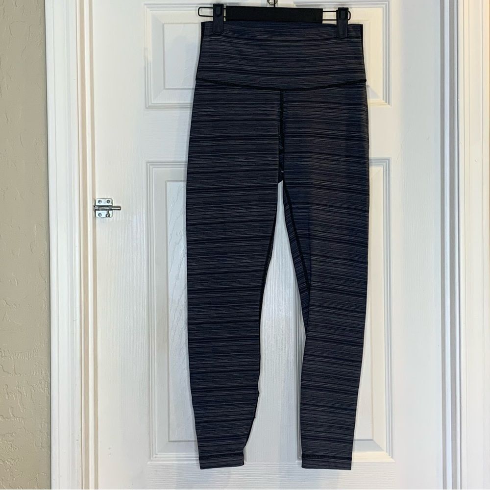 Lululemon High Times Luxtreme 25” Leggings Black and Gray Striped Size 4